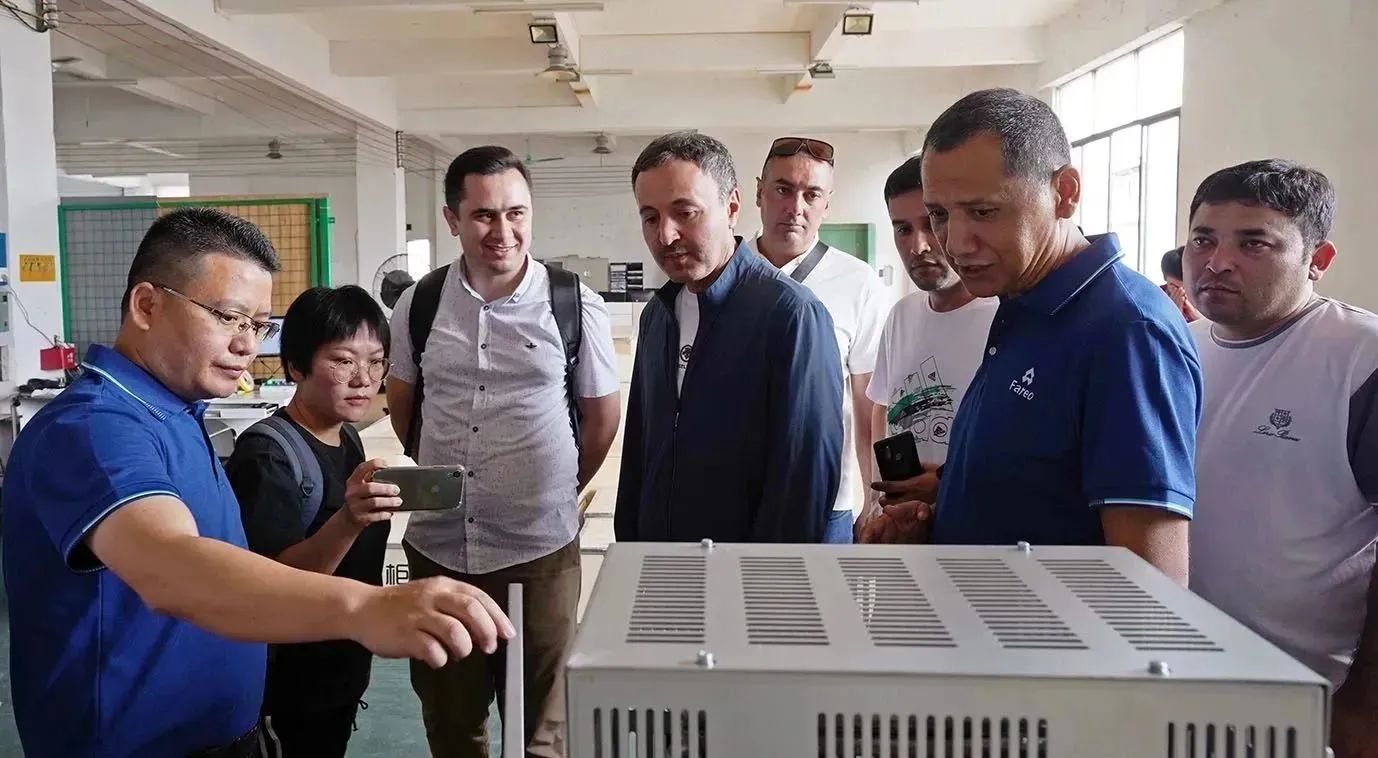塔吉克斯坦考察交流团参访必赢76net线路电梯