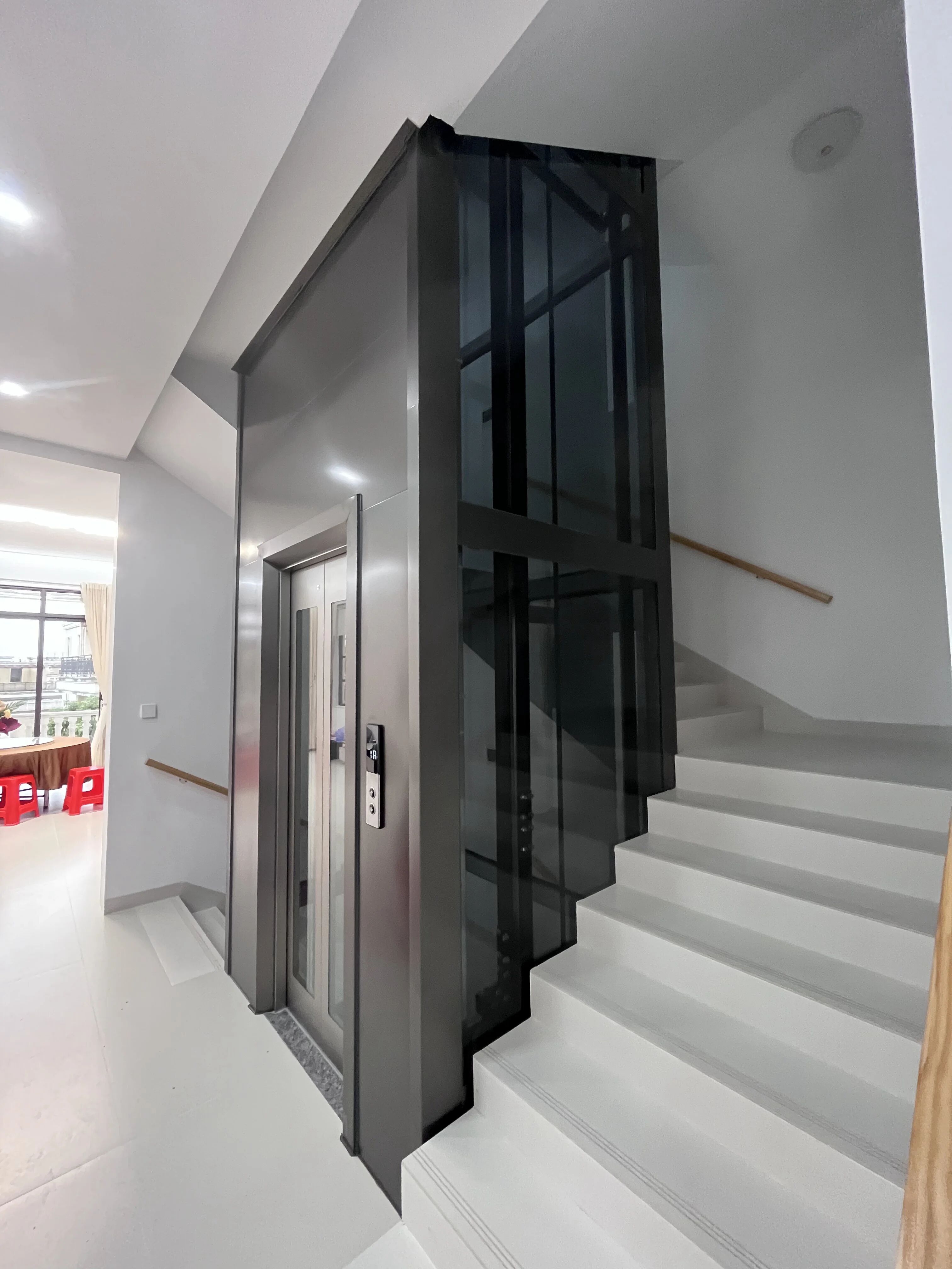 必赢76net线路别墅电梯图片